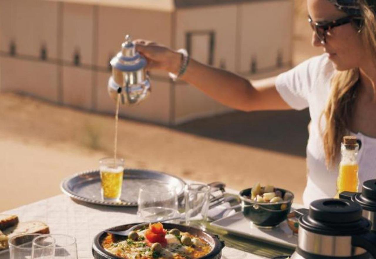 Roses desert camp Merzouga Exterior foto
